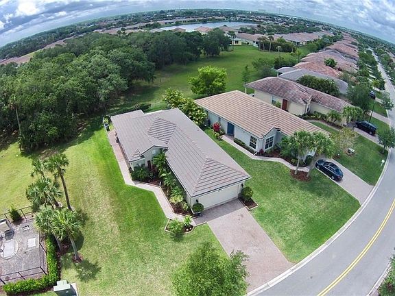 2nd image of 9652 SW Glenbrook Dr