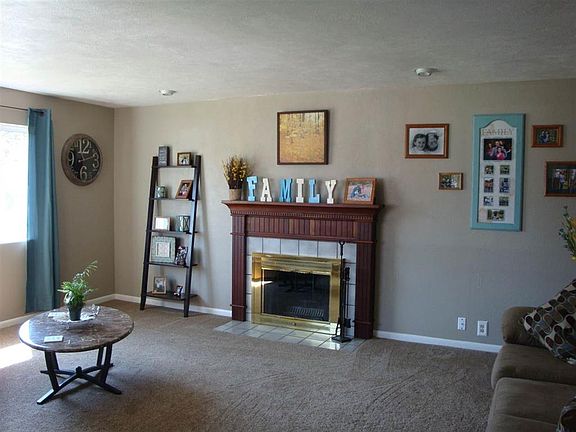 3rd image of 339 Rose Ave