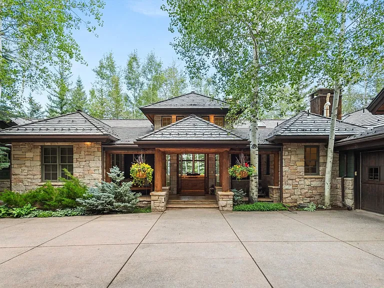27 Timber Ridge Ln — Photo 1