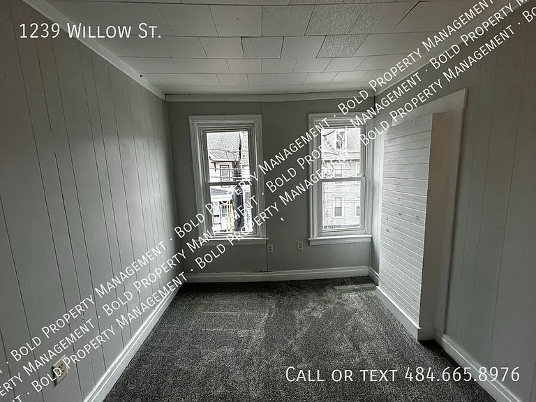 1239 Willow St — Photo 4