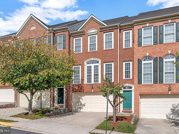 3rd image of 8443 Chaucer House Ct