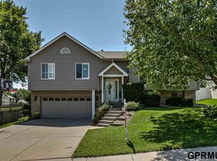 15411 Cuming Cir, Omaha, NE 68154