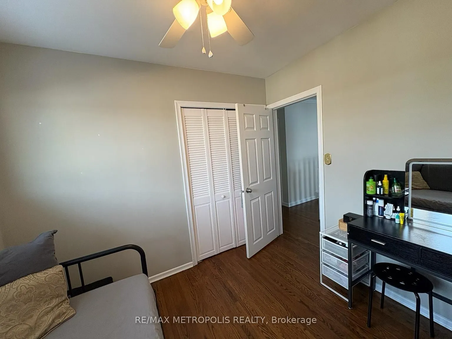 3 bed, $3,500 — Photo 2