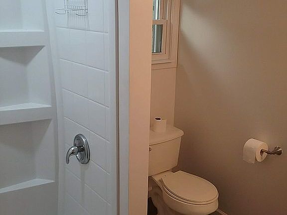 5th image of 2101 Bernhurst Dr