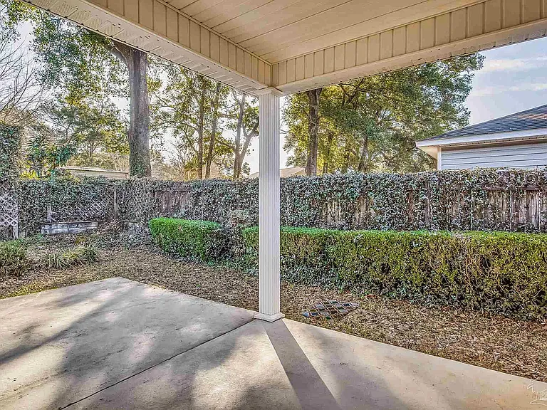 1108 Simpson St — Photo 33