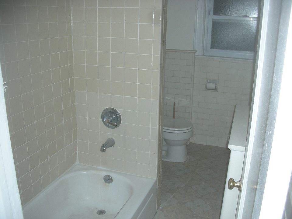 1st image of 11 North St #2