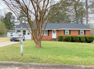 300 Ridgewood Dr, Rocky Mount, NC 27803