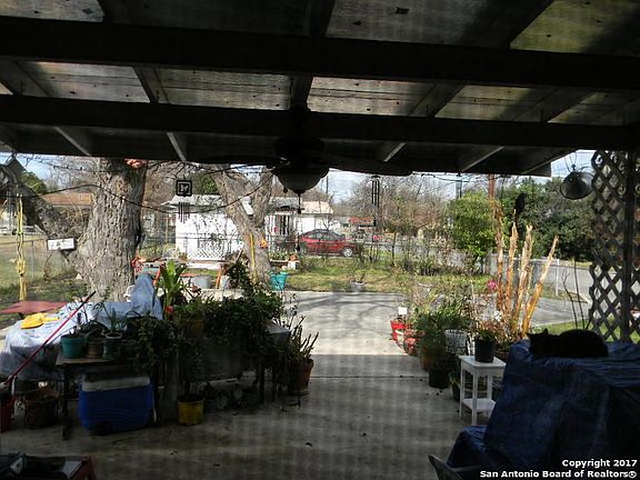 5th image of 1601 Pasadena St
