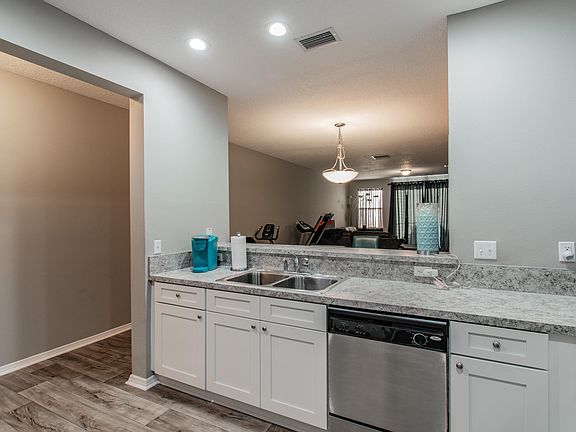 4th image of 6002 Bartram Village Dr