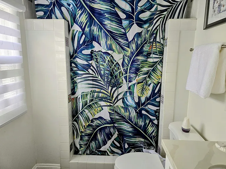 2548 E Wilson Ave — Photo 57