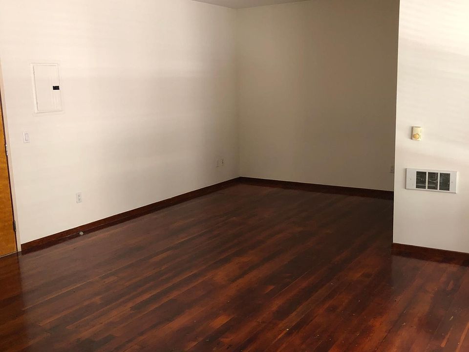 2nd image of 6201 Yucca St APT 307