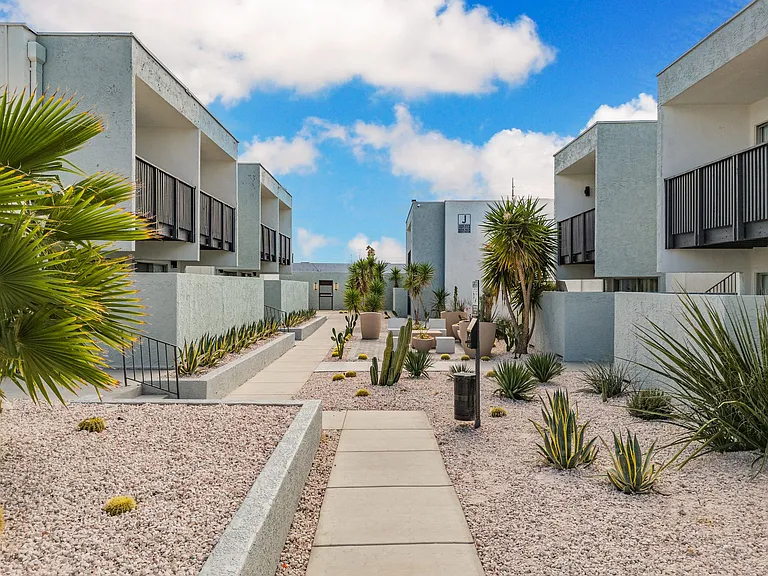 Echo Luxury Apartments — Photo 135