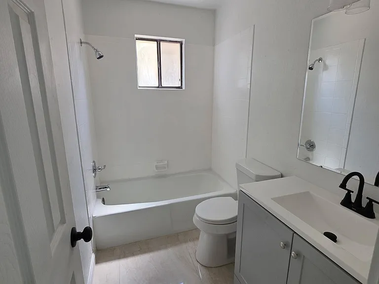 1691 Ebony Ave #1 — Photo 4
