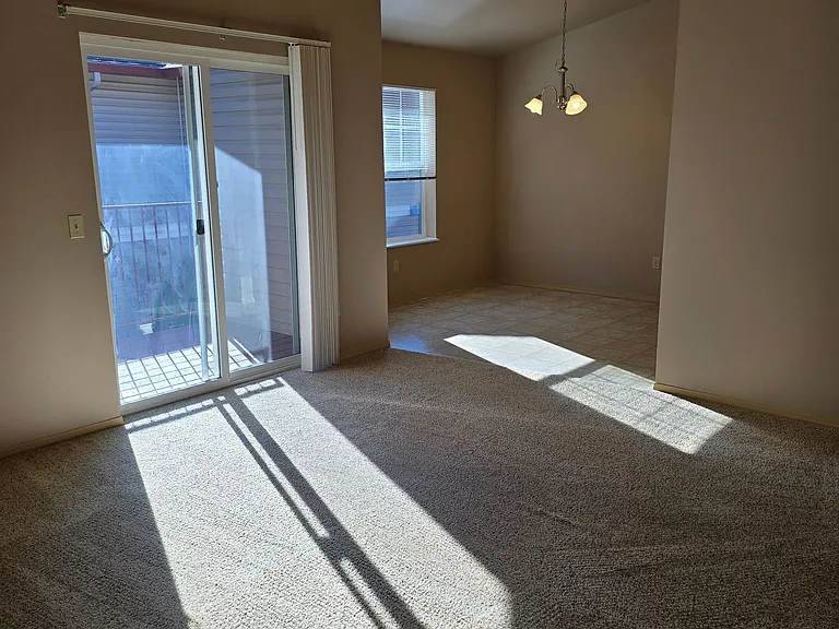 Parkside Apartments — Photo 37