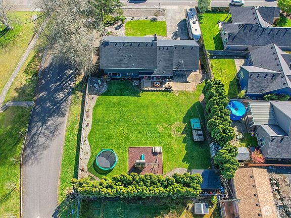 4th image of 9708 NW 9th Avenue