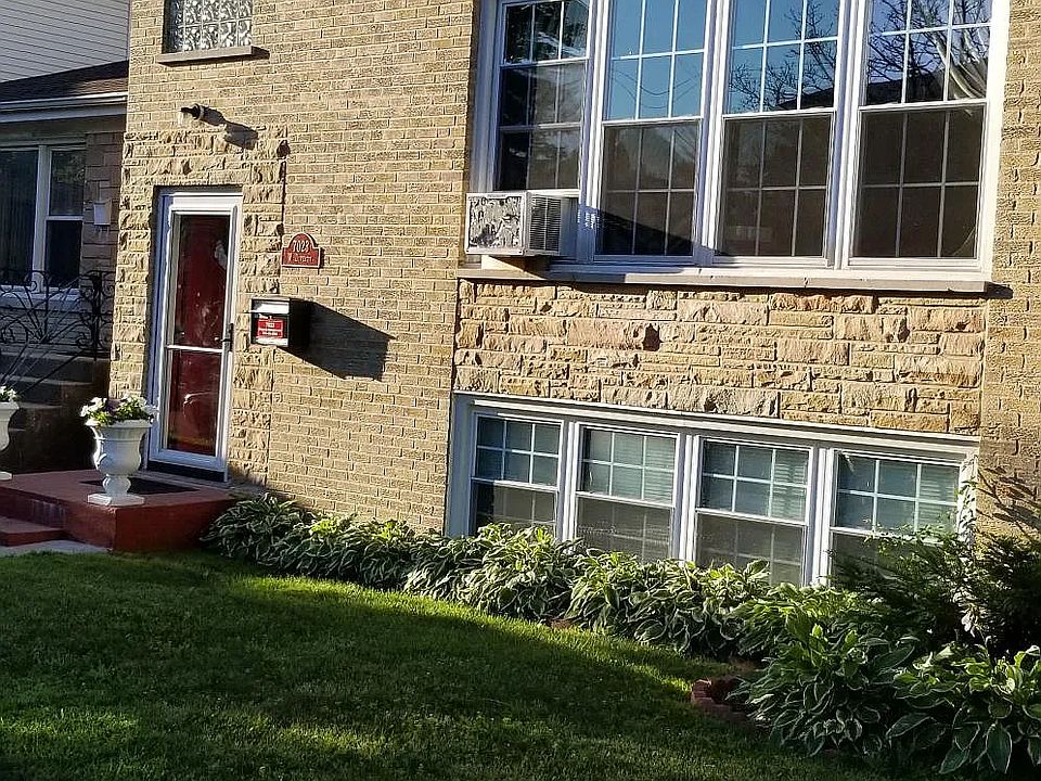 Outside view of an Apartment building