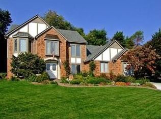 380 Lake Forest Rd, Rochester Hills, MI 48309