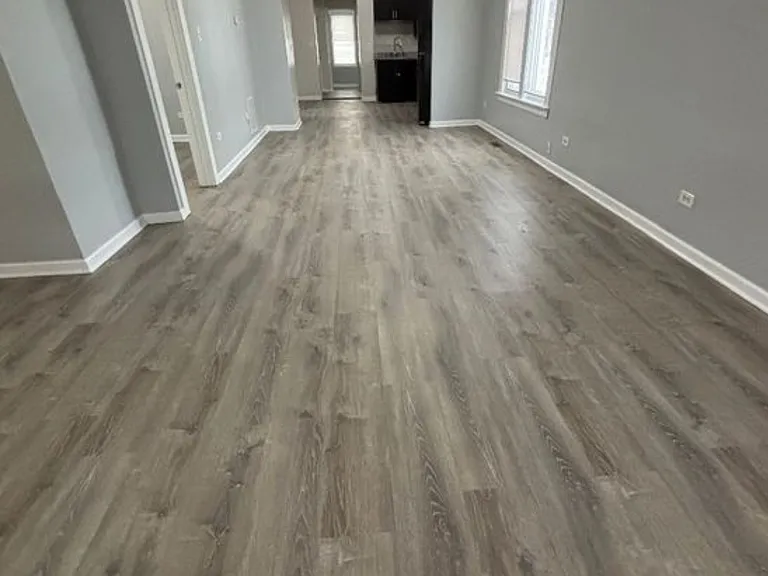 6949 S Woodlawn Ave #1 — Photo 1