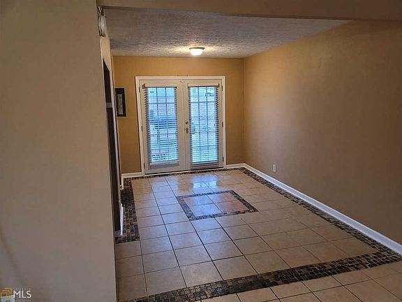 3rd image of 636 North Ave #5E