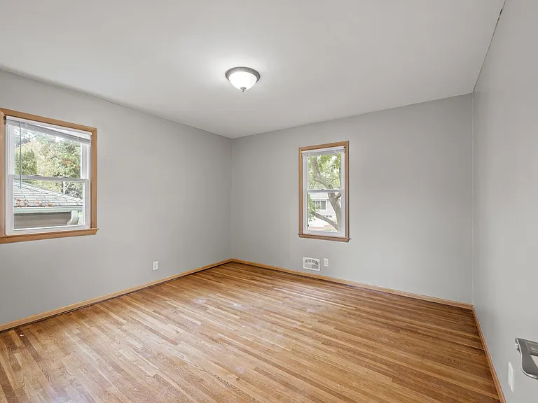 1711 Rose Pl — Photo 14