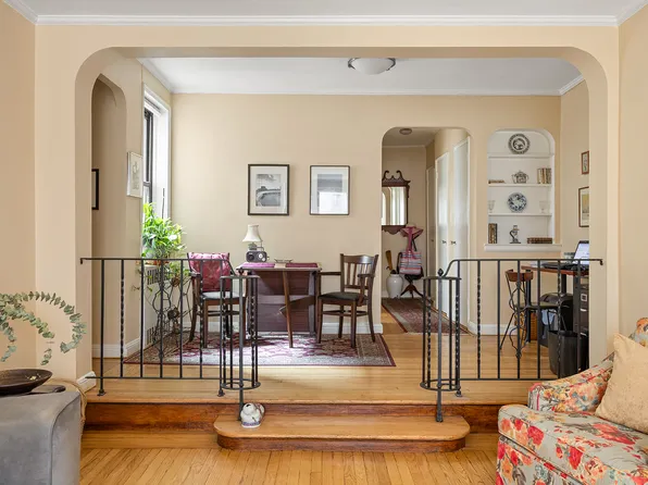 205 West 95th Street 3B image 2 of 12