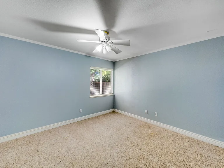 4011 Prairie Falcon Dr — Photo 40