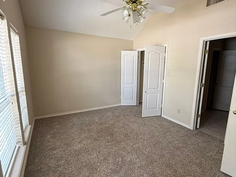 1097 Lytle Creek Dr — Photo 17