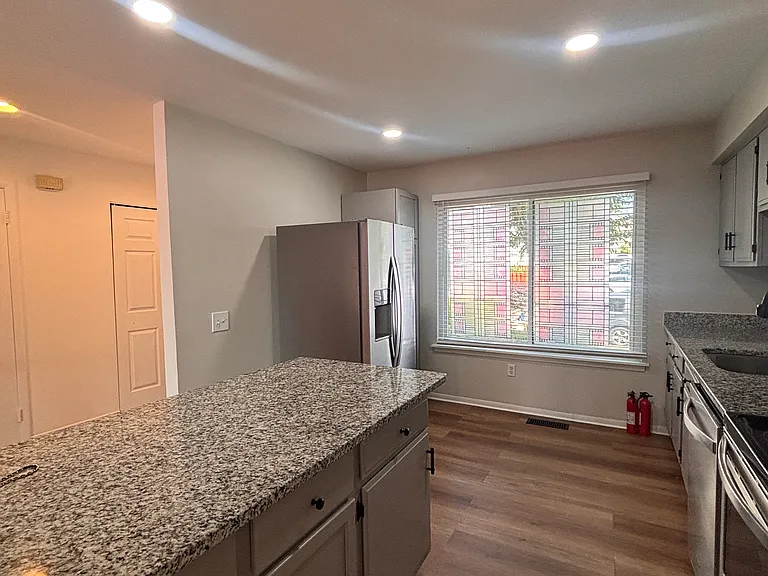 18529 Eagles Roost Dr — Photo 96