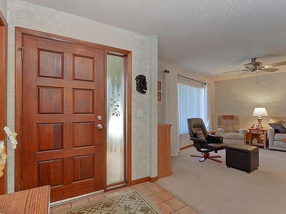 4th image of 5366 Black Pine Dr