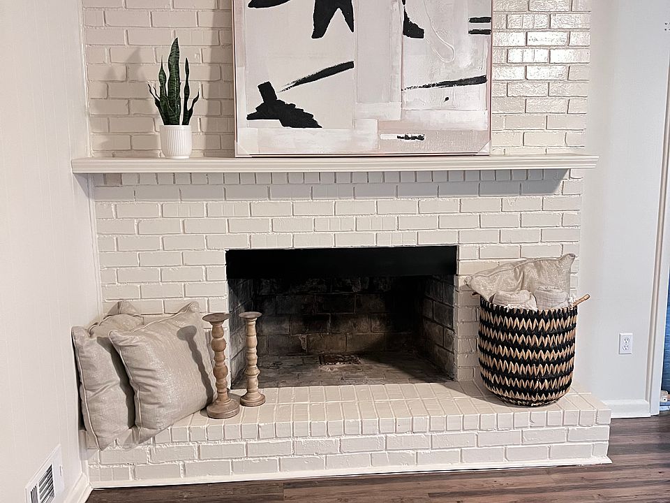 Family room fire place.