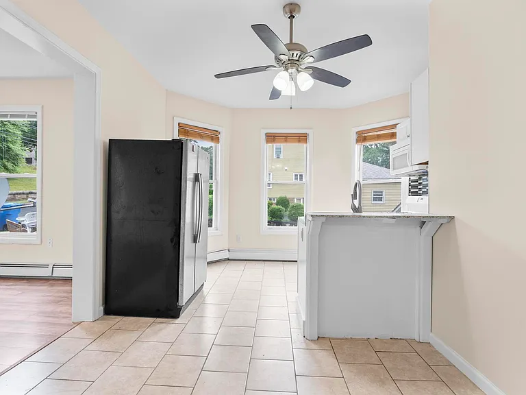 287 Crown St #1 — Photo 3