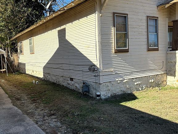 4th image of 704 S Morton Ave