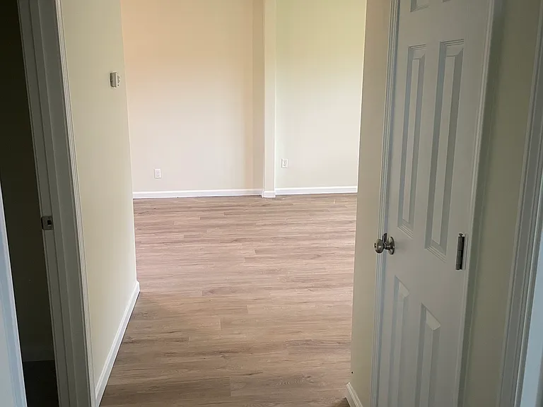 5609 Lagrange Rd — Photo 16