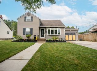 10 Terry Ln, Cheektowaga, NY 14225