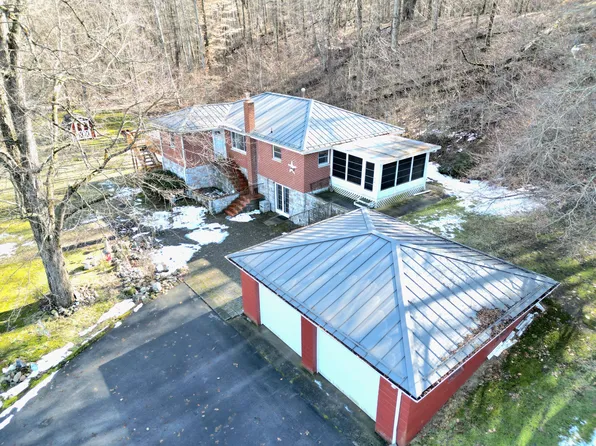 14330 Carter Lake St, Jones, MI 49061