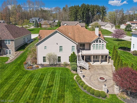 2nd image of 562 Green Valley Dr