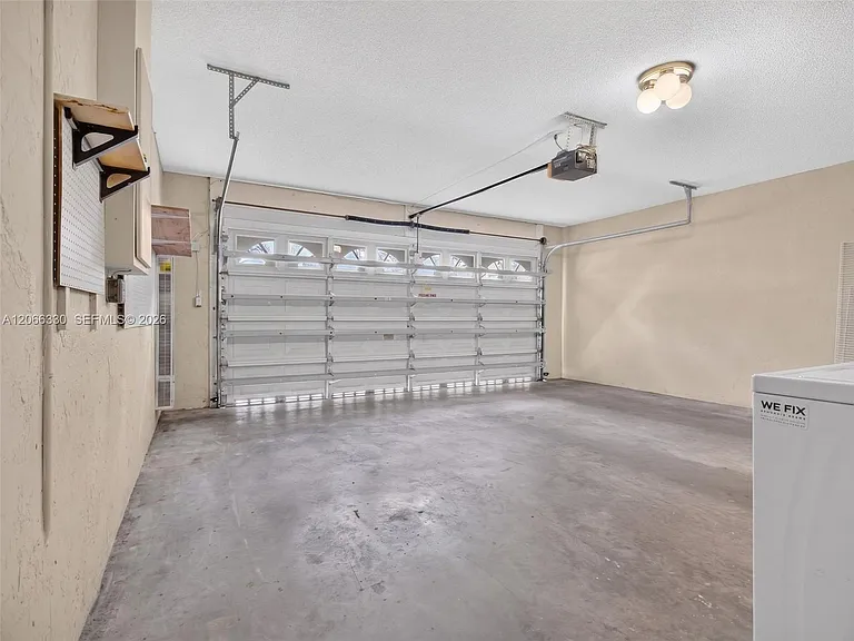 1520 Seabay Rd — Photo 73