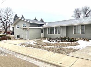 417 2nd St NE, Tioga, ND 58852