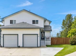 29 NE Ross Pl, Crossfield, AB T0M0S0