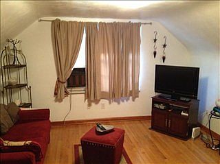 2nd image of 816 Washington Ave