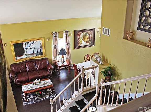 High art niche