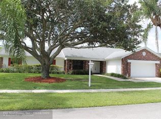 20320 NW 4th St, Pembroke Pines, FL 33029