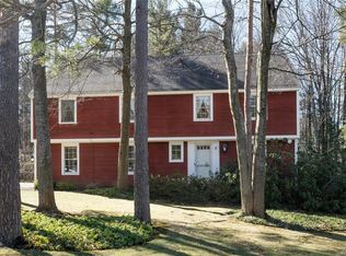 11 Concord Dr, Orchard Park, NY 14127