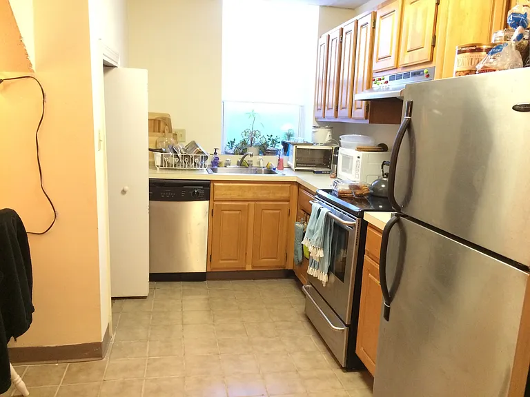 1622 Massachusetts Ave — Photo 2