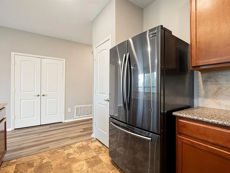12401 Franklin D Roosevelt St — Photo 5