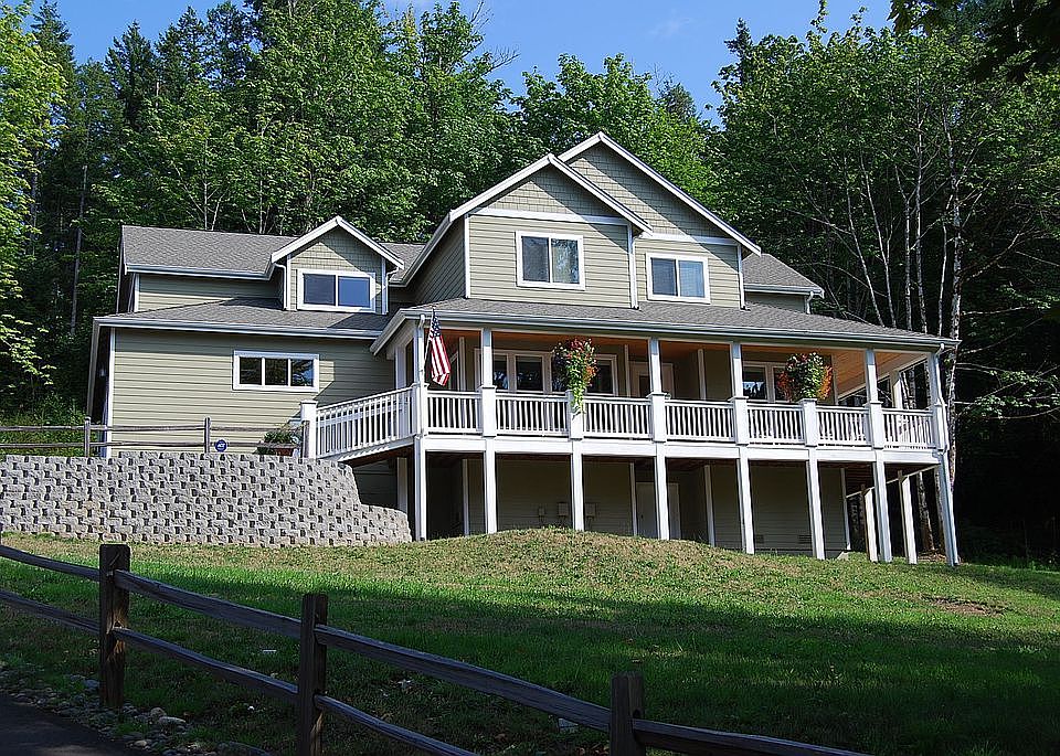 1st image of 10221 70th Ave