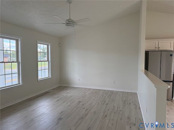 4th image of 2537 National St