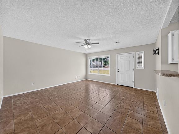 3rd image of 3320 W Olive St