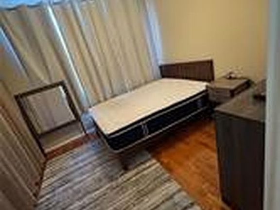 4th image of 2622 Avenue