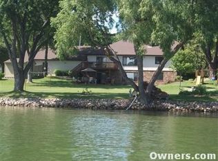 407 N Shore Dr, Waverly, MN 55390